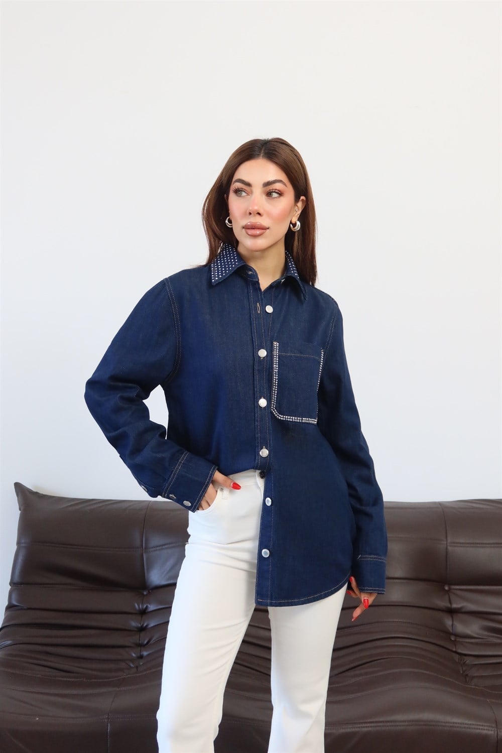 Women's Rinse Denim Shirt with Stud Detailing - Lacarino Jeans - by Peralane - photo 4