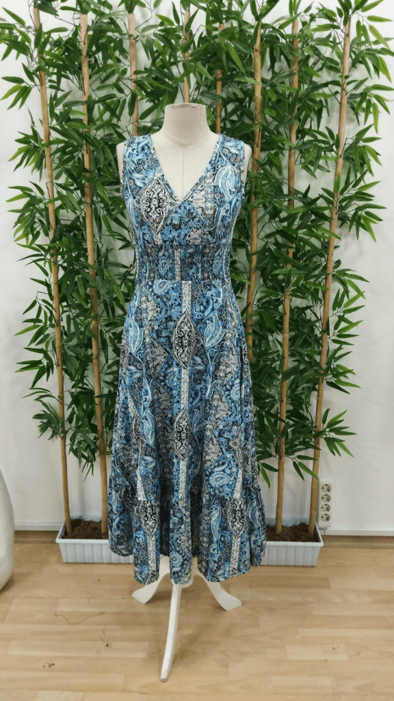 Women's Sleeveless V-Neck Maxi Dress with Shirred Waist and Paisley Print - Janes - by Peralane - photo 6