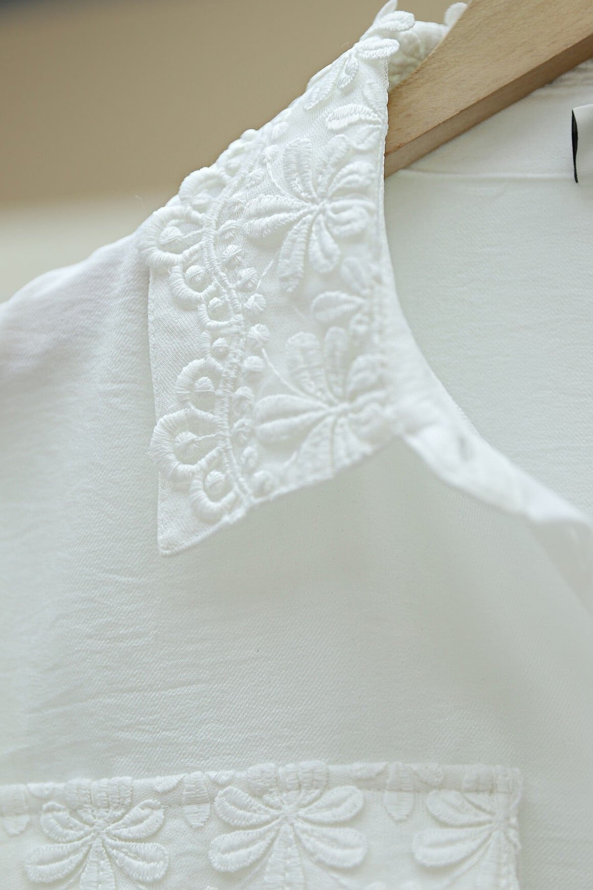 White Lace Detail Shirt with Collar and Pockets - Podyumplus - by Peralane - photo 6