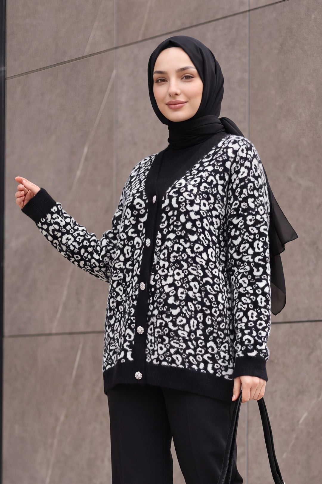 Leopard Print Buttoned Oversize Fringed Knit Cardigan - Black - Podyumplus - by Peralane - photo 2