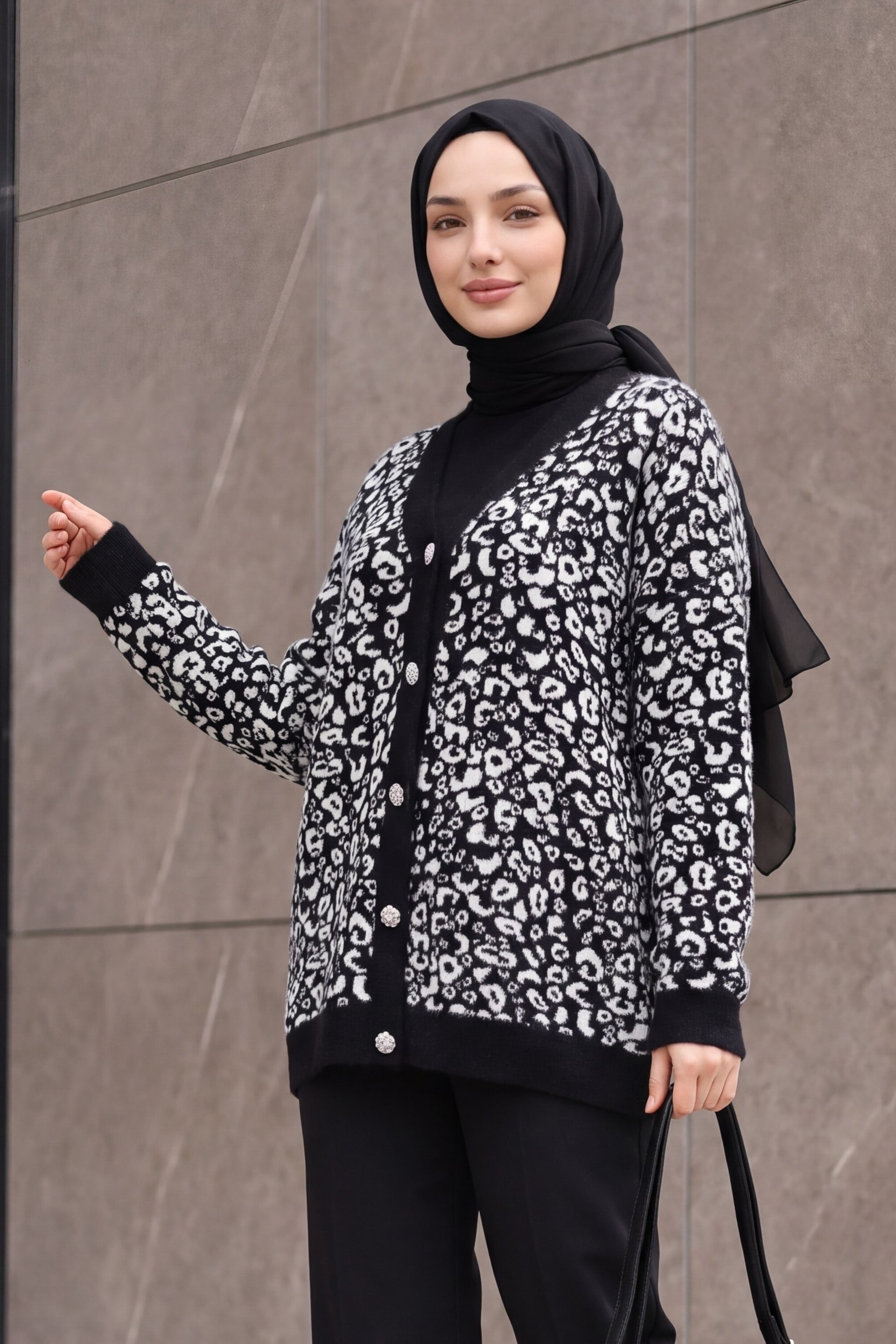 Leopard Print Buttoned Oversize Fringed Knit Cardigan - Black - Podyumplus - by Peralane - photo 2