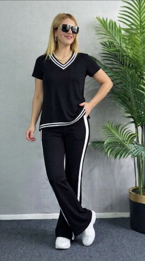 Women's Short-Sleeve V-Neck Viscose Two-Thread Blouse and Pants Tracksuit Set in Black with White Stripes - Janes - by Peralane - photo 3