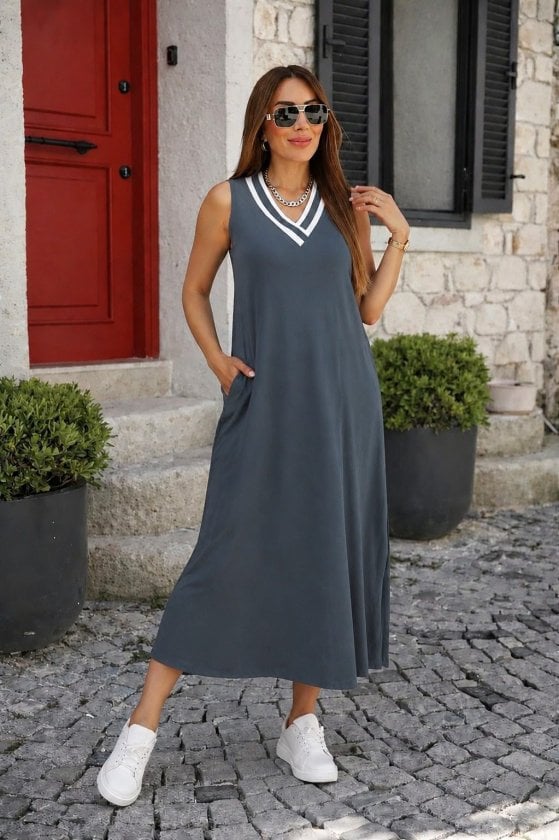 Women's Sleeveless V-Neck Maxi Dress with Pockets - Dark Grey - Janes - by Peralane - photo 3