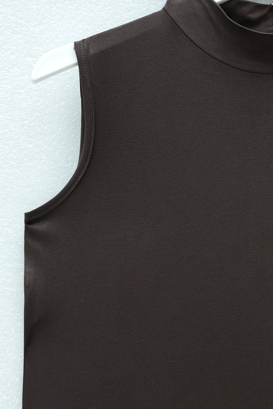 Mock Neck Sleeveless Knit Top - Coffee - Podyumplus - by Peralane - photo 5