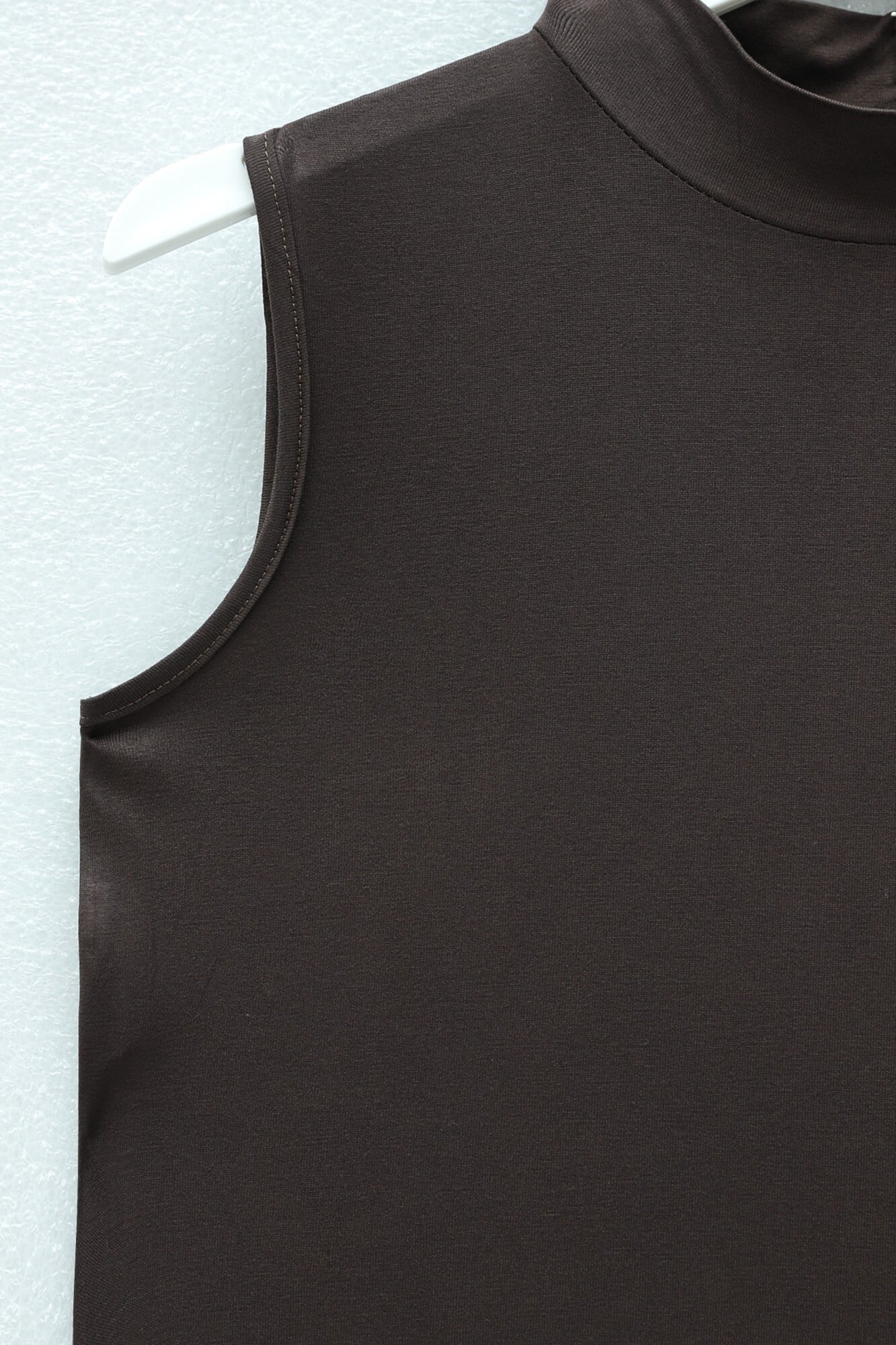Mock Neck Sleeveless Knit Top - Coffee - Podyumplus - by Peralane - photo 5