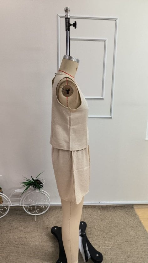 Women's Sleeveless Crew Neck Top and Shorts Linen-Blend Two-Piece Set - Janes - by Peralane - photo 5