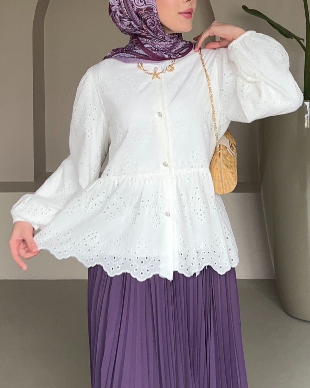 White Eyelet Peplum Blouse with Puff Sleeves - Podyumplus - by Peralane - photo 3