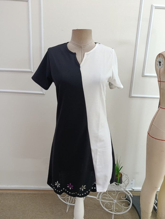 Women's Short Sleeve V-Neck Two-Tone Laser Cut Floral Krep Dress - Janes - by Peralane - photo 4