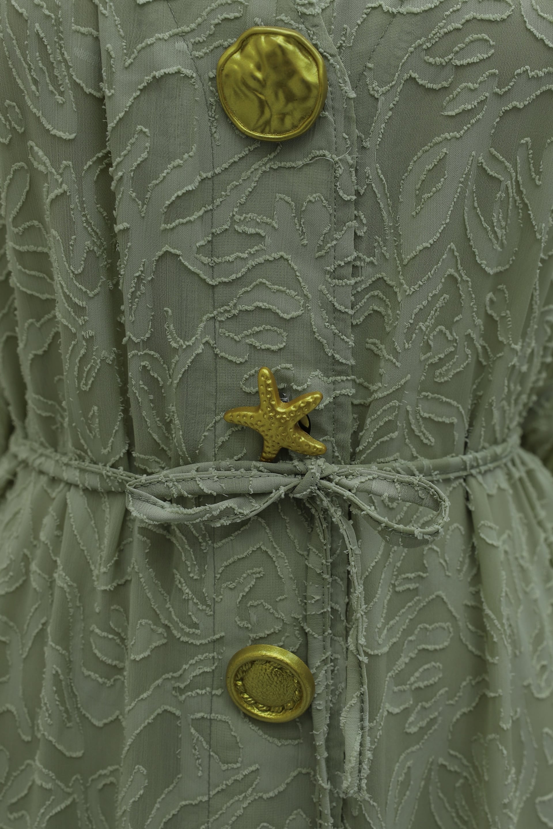 Long Kimono with Wide Sleeves and Brooch - Light Green - Podyumplus - by Peralane - photo 3