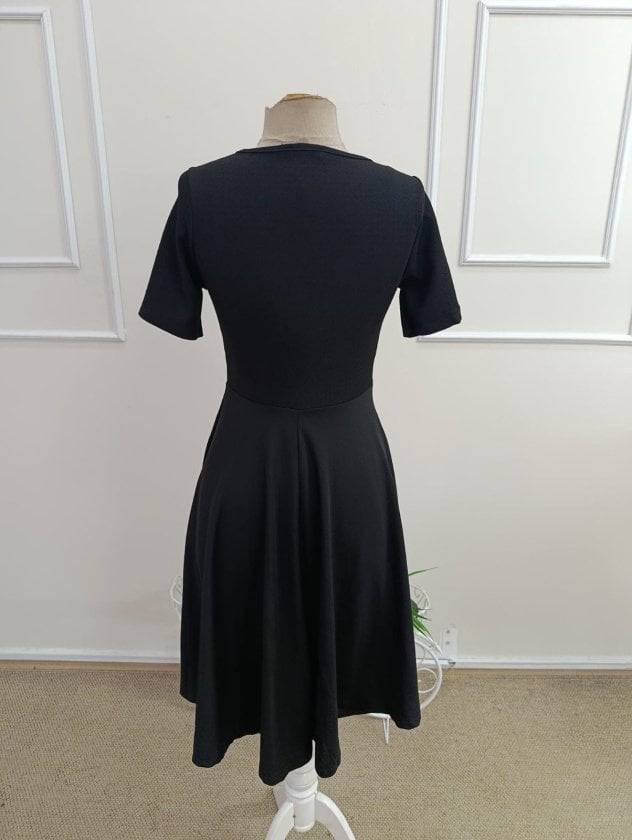 Women's Short Sleeve Lace V-Neck Buttoned Crepe Dress - Janes - by Peralane - photo 6