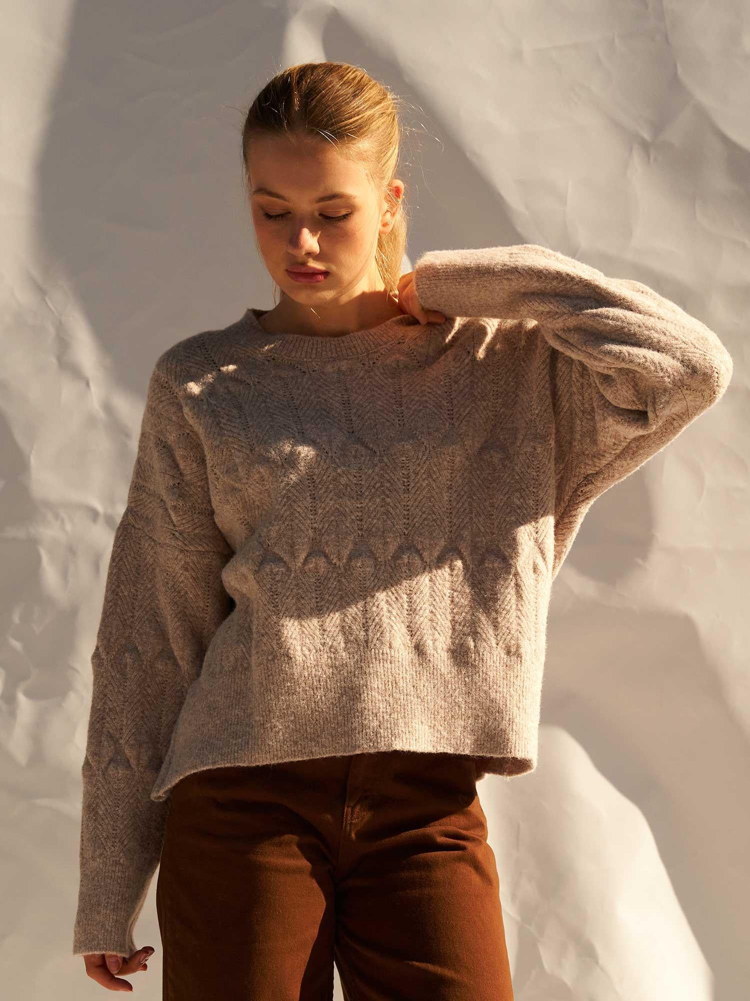 Beige Oversized Knit Sweater with Chevron Pattern and Cinched Waist - Lefon - by Peralane - photo 8