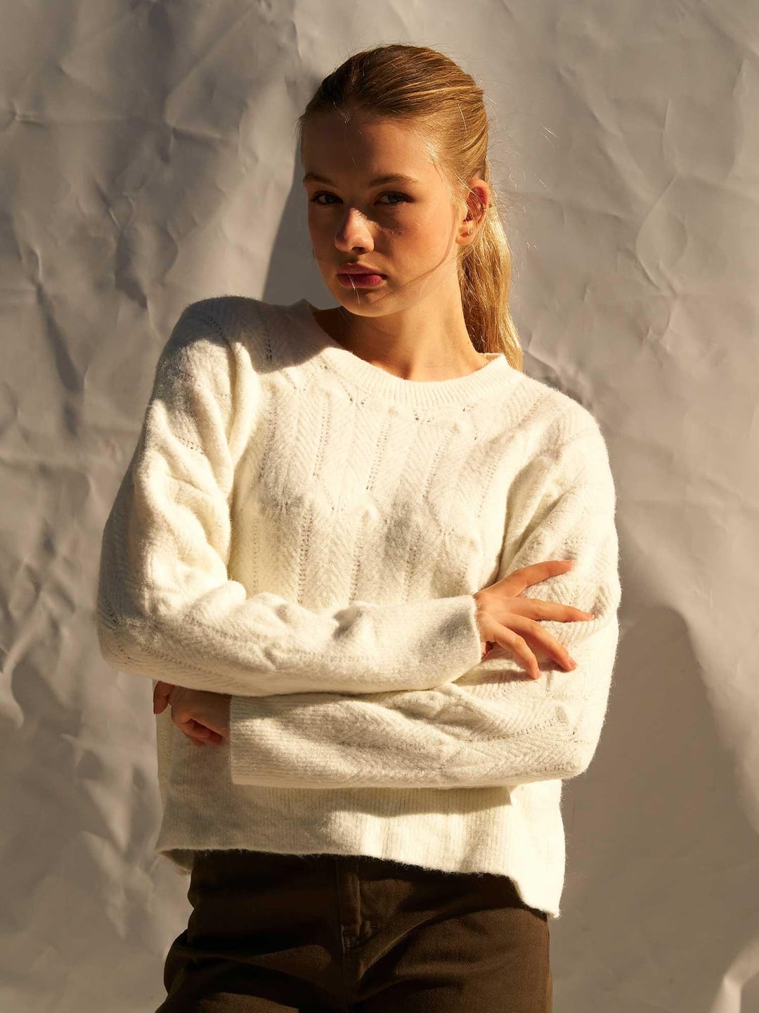 Off-White Oversized Crew Neck Knit Sweater with Diamond Pattern - Lefon - by Peralane - photo 7