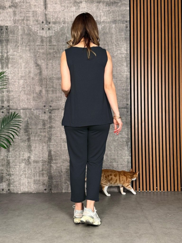 Women's Sleeveless Round Neck Viscose Two-Thread Blouse and Jogger Bottom Two-Piece Set - Janes - by Peralane - photo 2