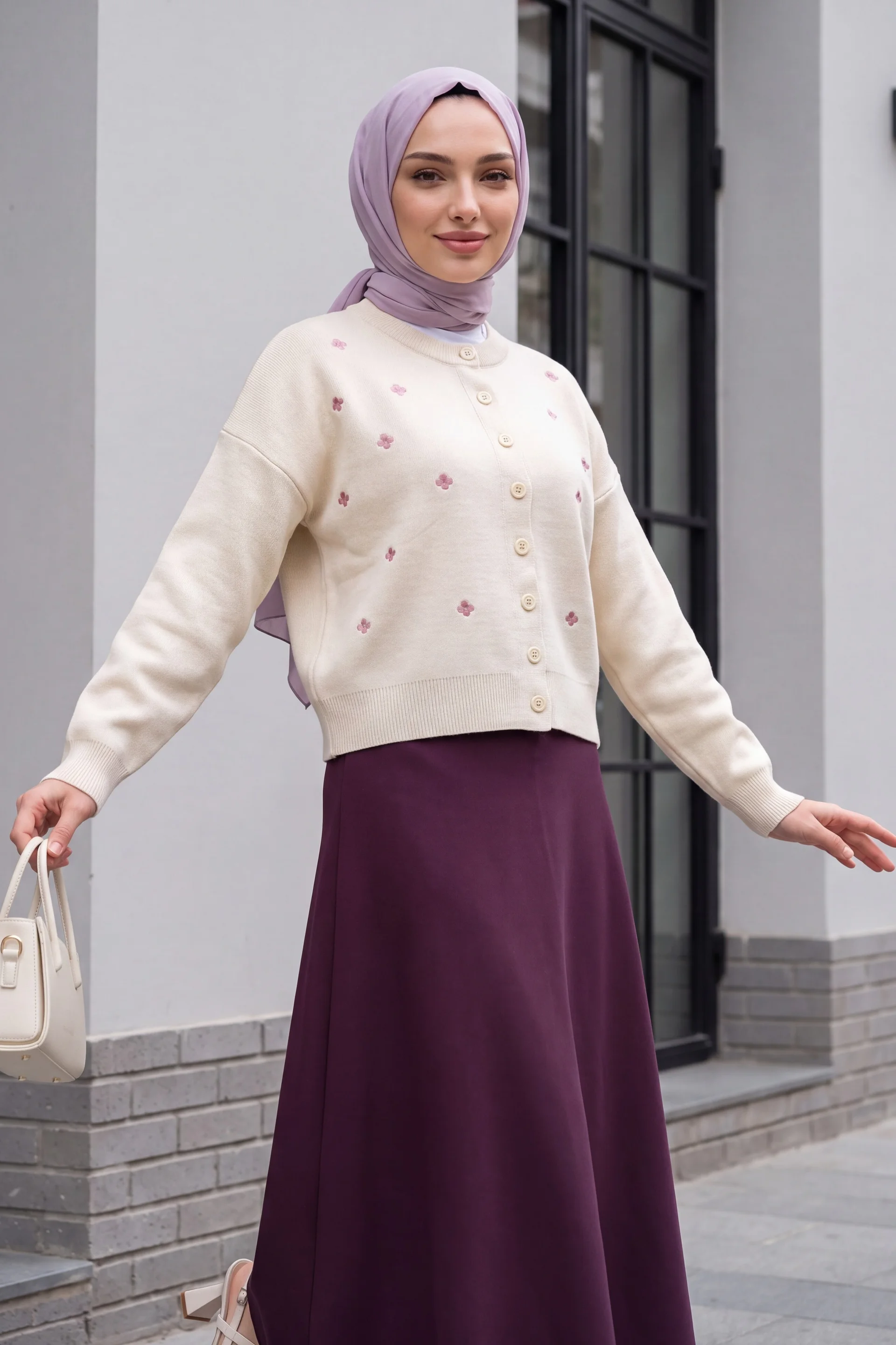 Cream Oversize Knit Cardigan with Scattered Flower Embroidery - Podyumplus - by Peralane - photo 3