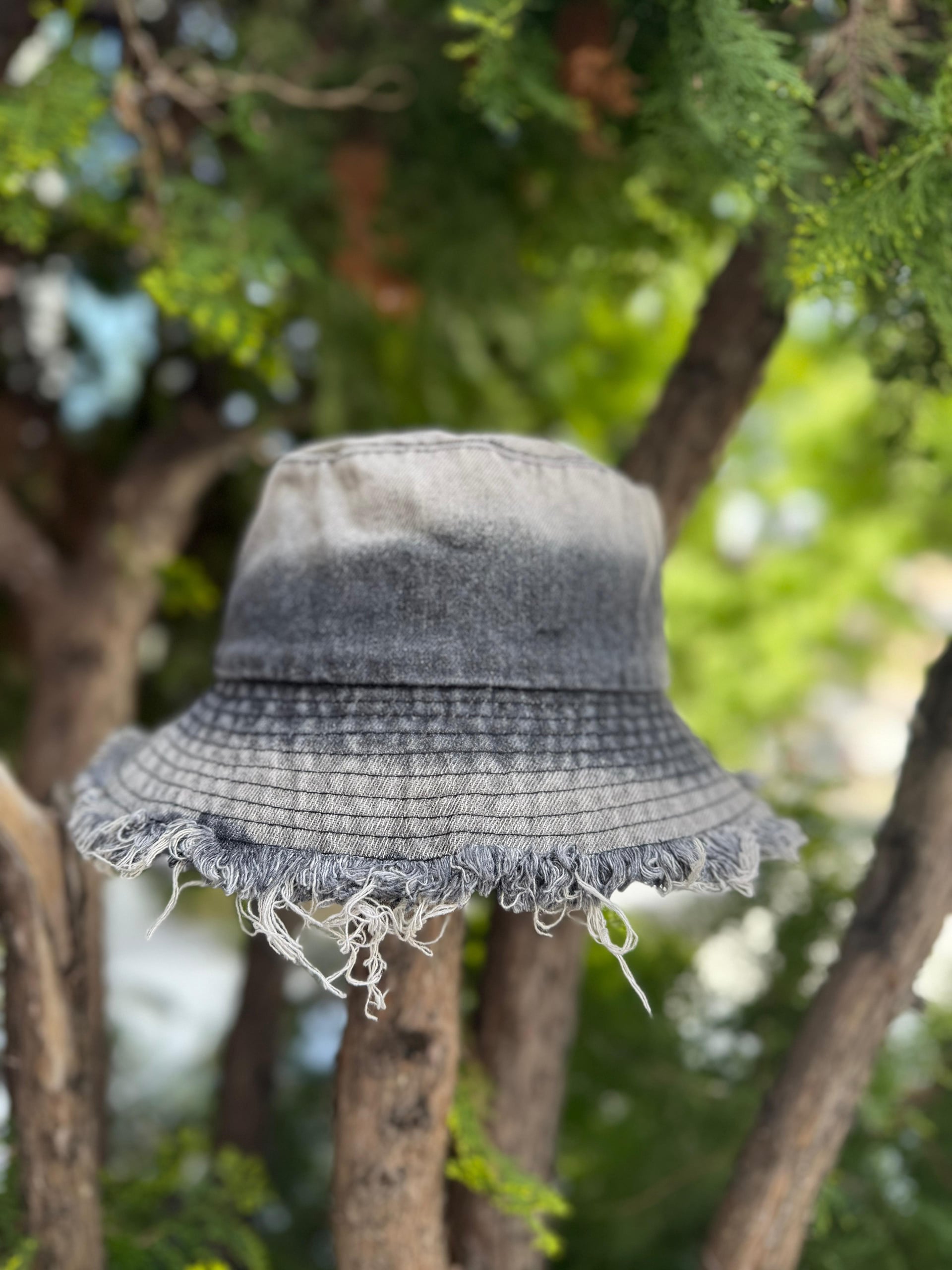 Washed Black Bucket Hat with Grey Gradient - Nesvay - by Peralane