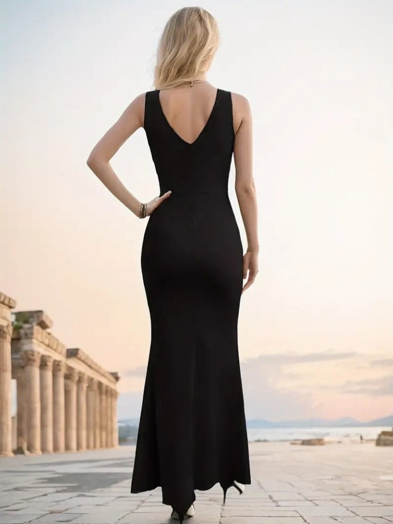 Women's Sleeveless V-Neck Maxi Dress with Slit - Janes - by Peralane - photo 4