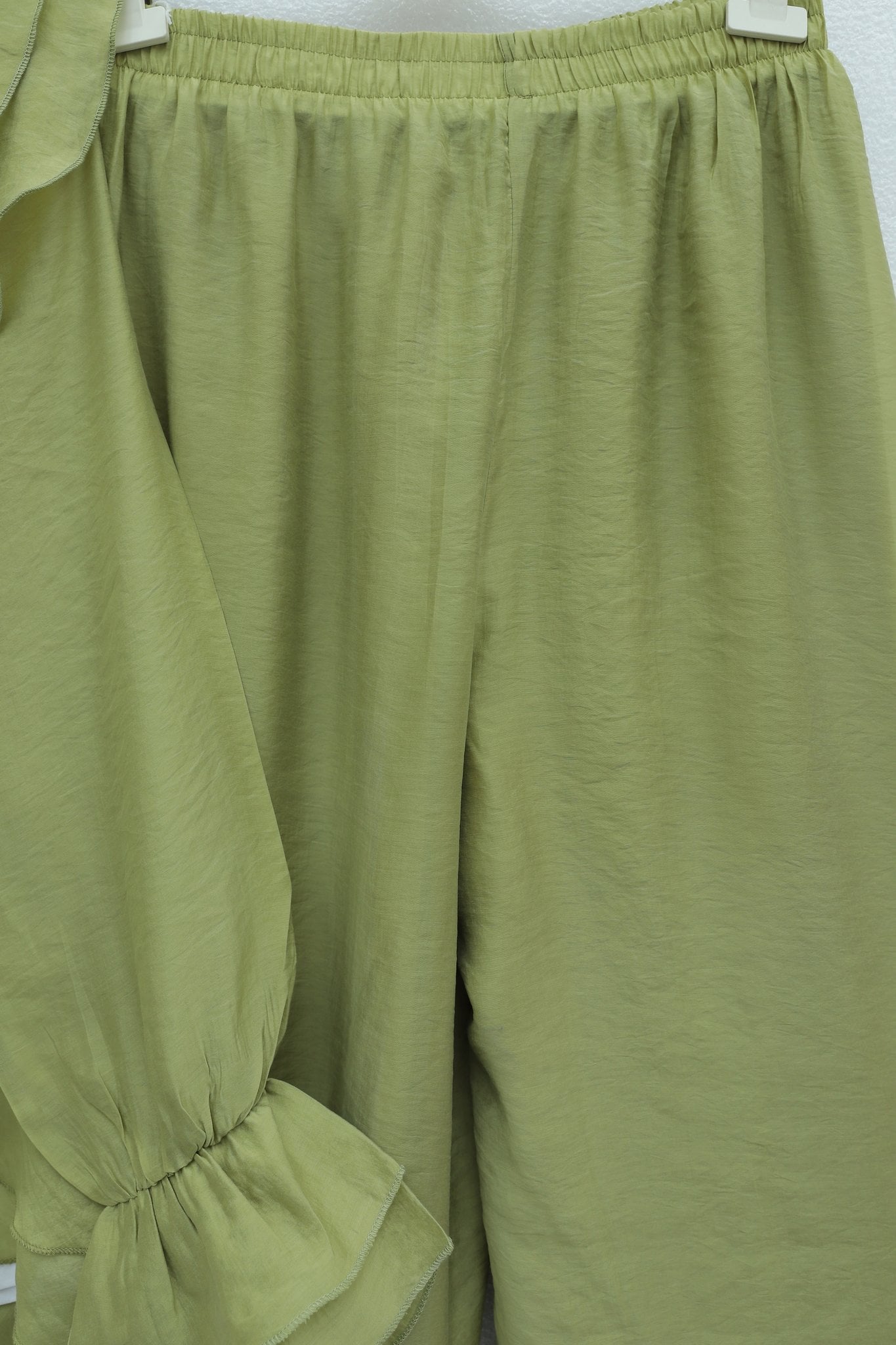 Women's Tie-Front Layered Collar Blouse and Lined Trousers Co-ord Set in Olive Green - Podyumplus - by Peralane - photo 8