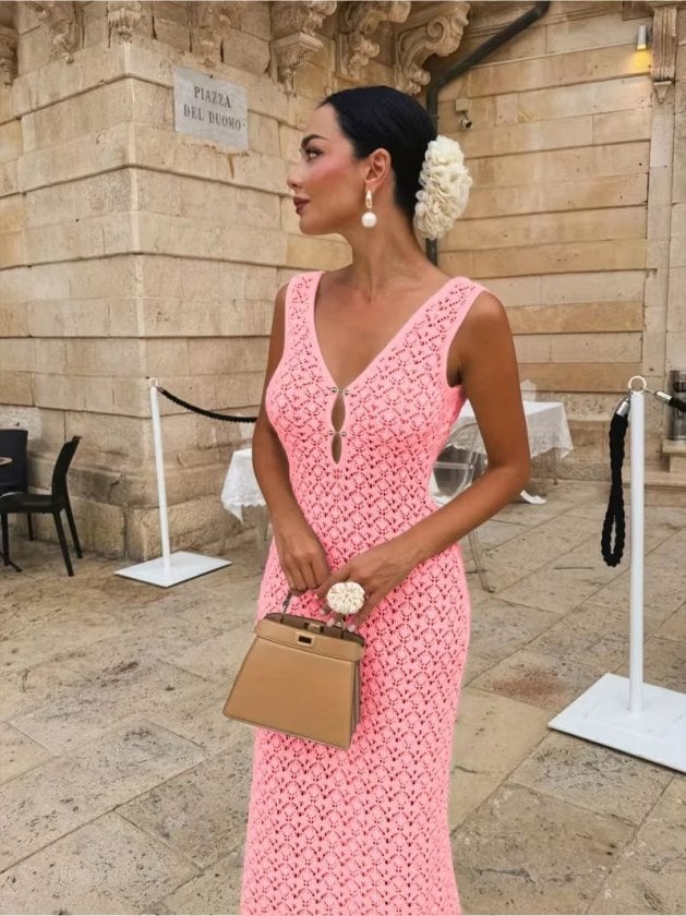 Women's Sleeveless V-Neck Long Crochet Knit Dress - Janes - by Peralane - photo 2