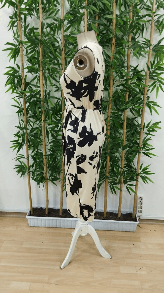 Women's Sleeveless Wrap Dress with Floral Print - Janes - by Peralane - photo 4