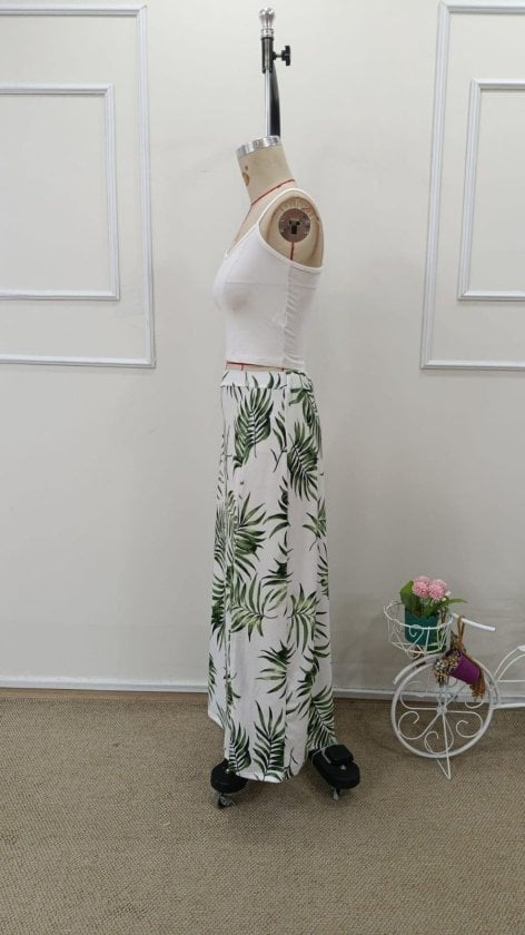 Women's Two-Piece Set: Ribbed Crop Top and Palm Print Skirt - Janes - by Peralane - photo 8