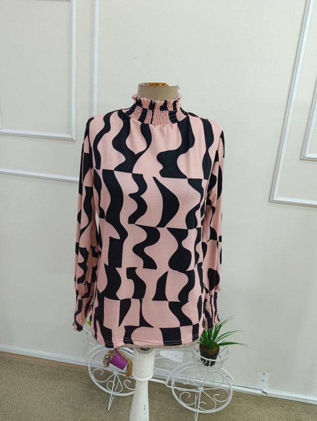 Women's Long-Sleeved Pink Abstract Print Smocked Neck Blouse - Janes - by Peralane - photo 5