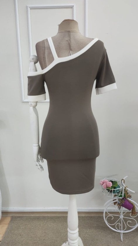 Women's Short-Sleeved Asymmetric Cut Neckline Striped and Accessory Detailed Modal Dress - Janes - by Peralane - photo 5