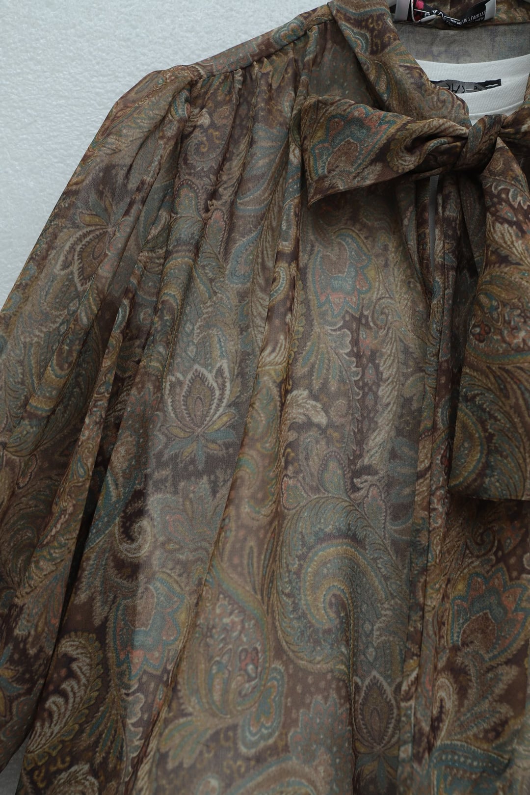 Pussy-Bow Paisley Sheer Blouse - Brown - Podyumplus - by Peralane - photo 10