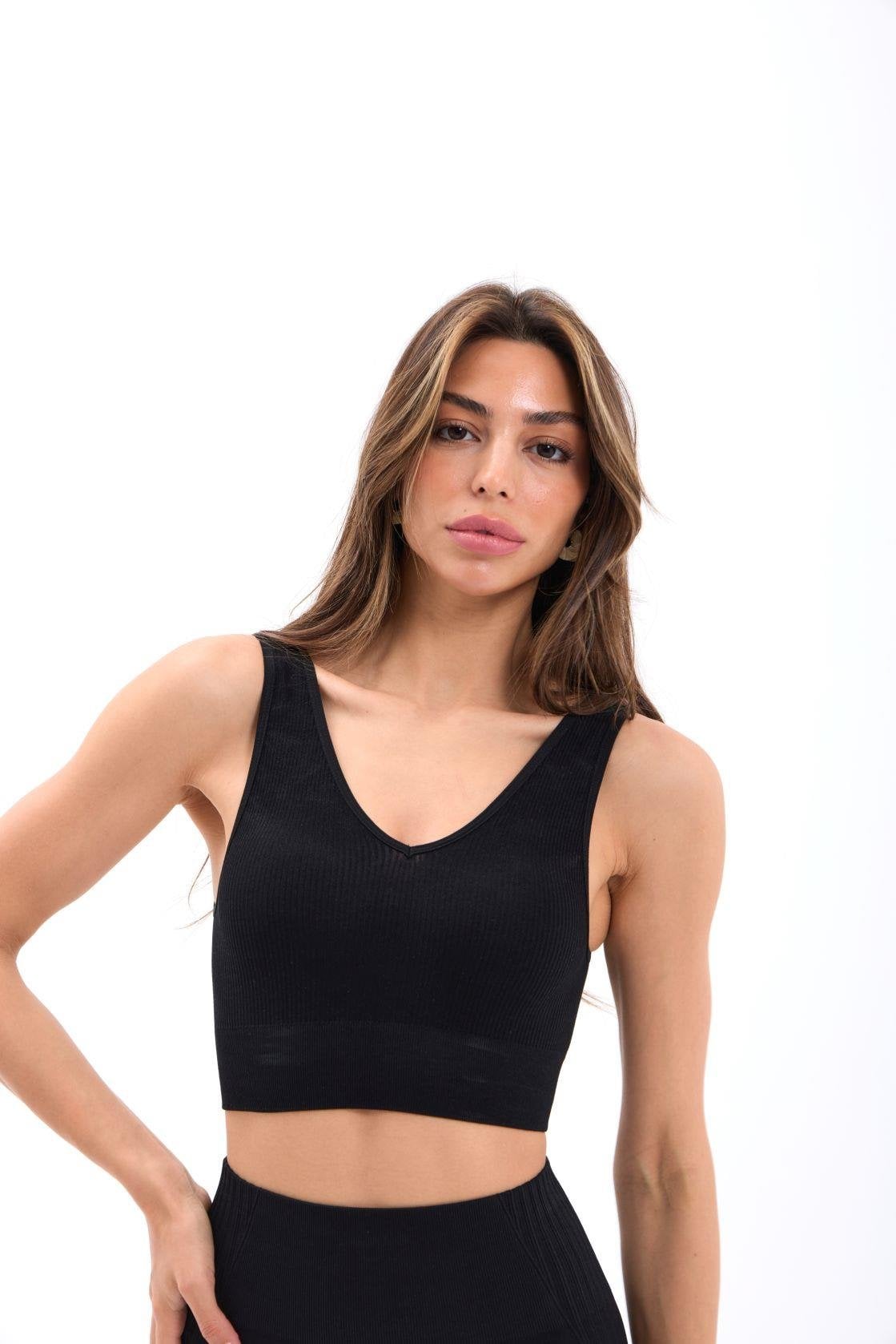 Ribbed V-Neck Sports Bra - Black - Fame - by Peralane - photo 2