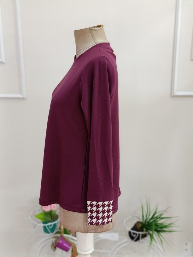 Women's Long Sleeve Crew Neck Sweatshirt with Houndstooth Cuffs - Janes - by Peralane - photo 5
