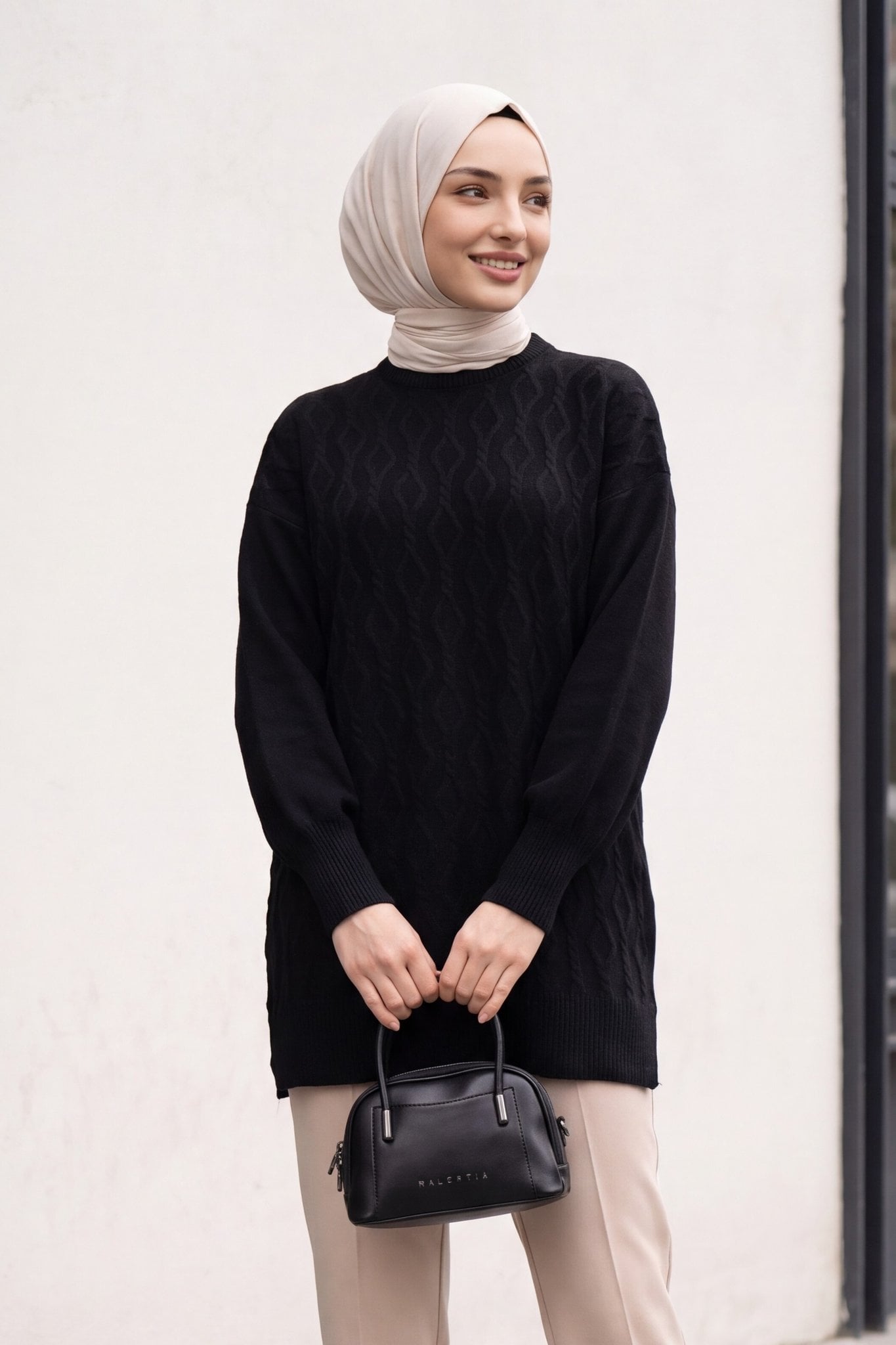 Chain Pattern Slit Balloon Sleeve Knit Tunic - Black - Podyumplus - by Peralane - photo 2