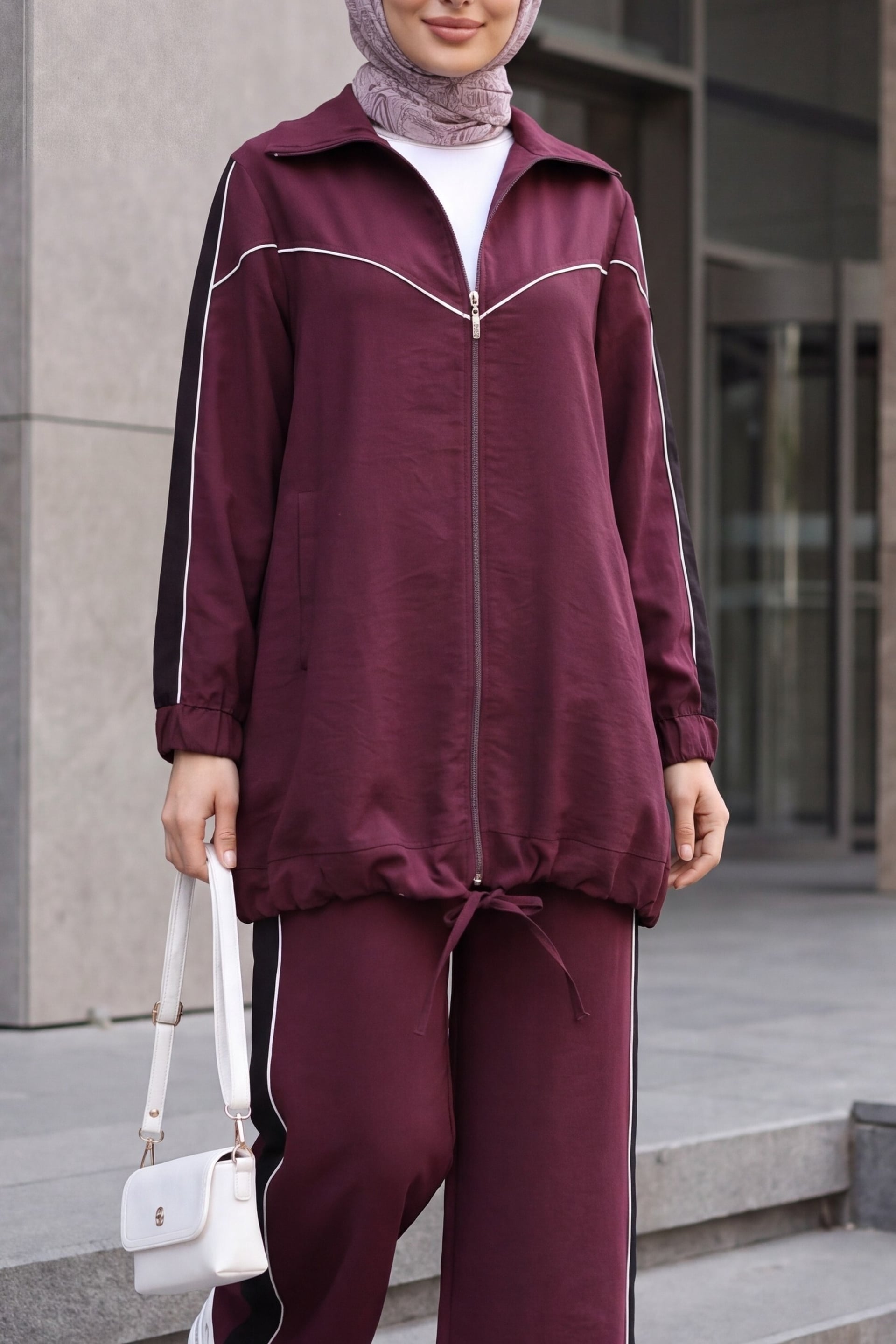 Women's Striped Drawstring Waist Two-Piece Tracksuit with Pockets and Zip-Up Jacket in Burgundy - Podyumplus - by Peralane