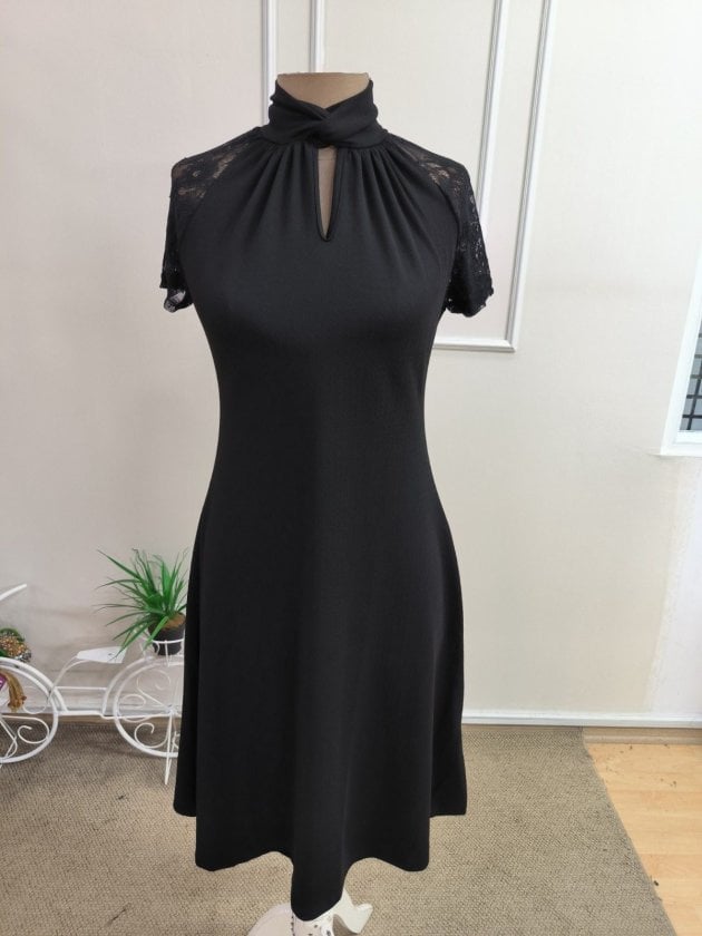 Women's Short Sleeve Lace Keyhole Mock Neck Midi Crepe Dress - Janes - by Peralane - photo 4
