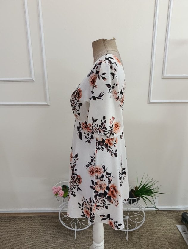 Women's Short Sleeve V-Neck Floral Print Suprem Dress - Janes - by Peralane - photo 7