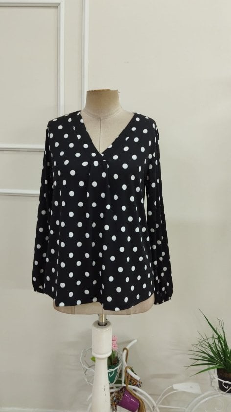 Women's Long-Sleeved V-Neck Polka Dot Blouse - Janes - by Peralane - photo 5