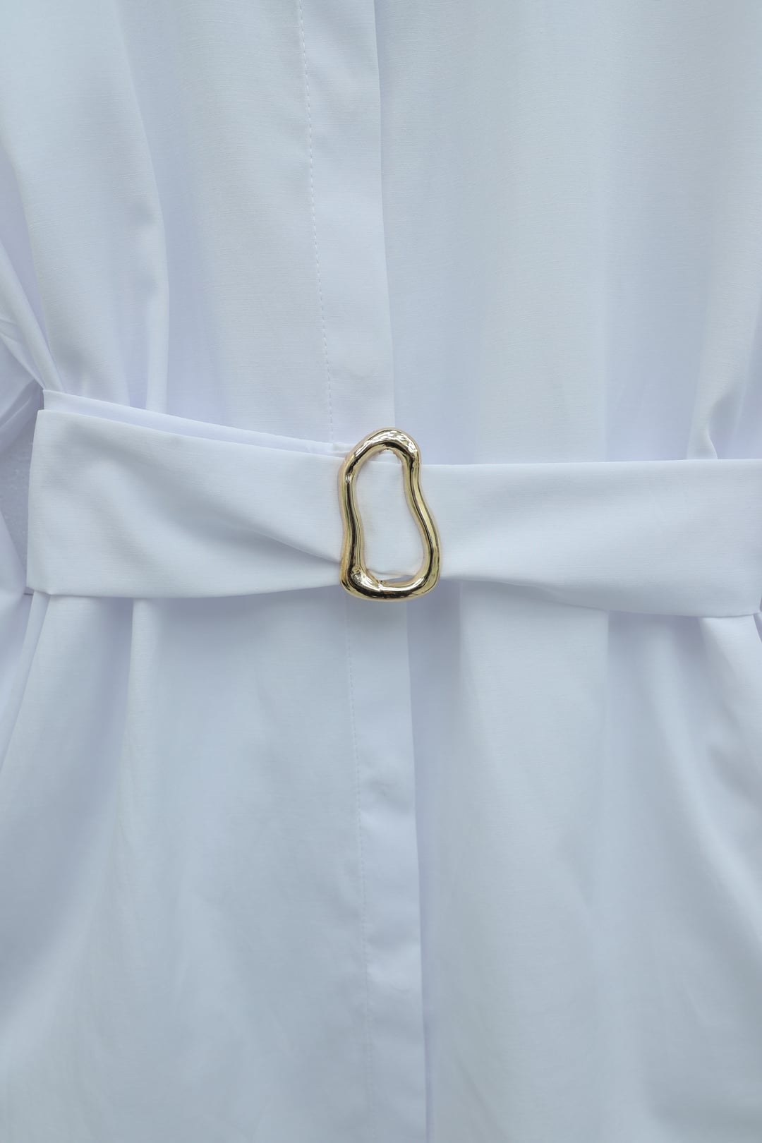 White Poplin Tunic with Buckled Belt and Double Cuff Sleeves - Podyumplus - by Peralane - photo 8