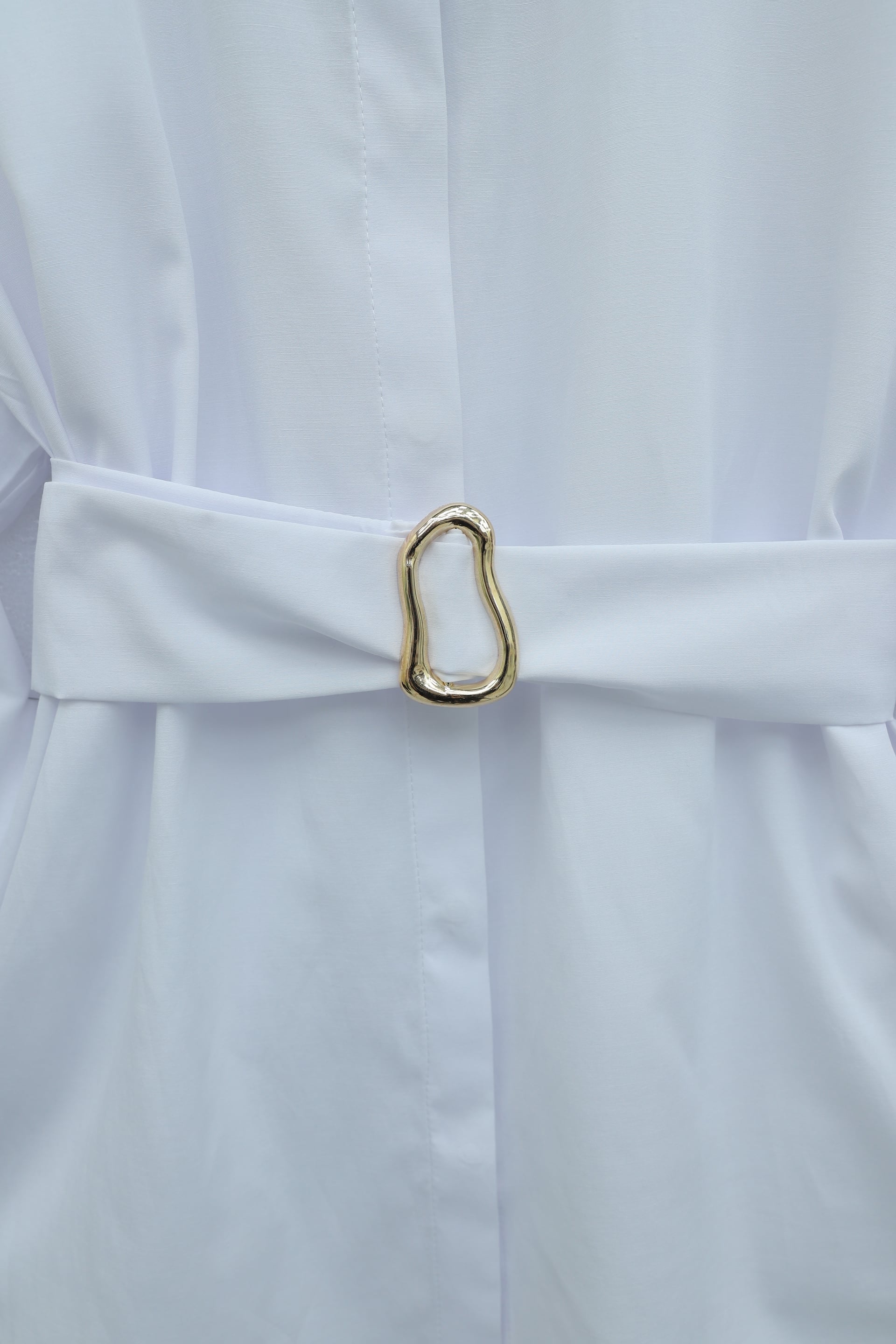 White Poplin Tunic with Buckled Belt and Double Cuff Sleeves - Podyumplus - by Peralane - photo 8