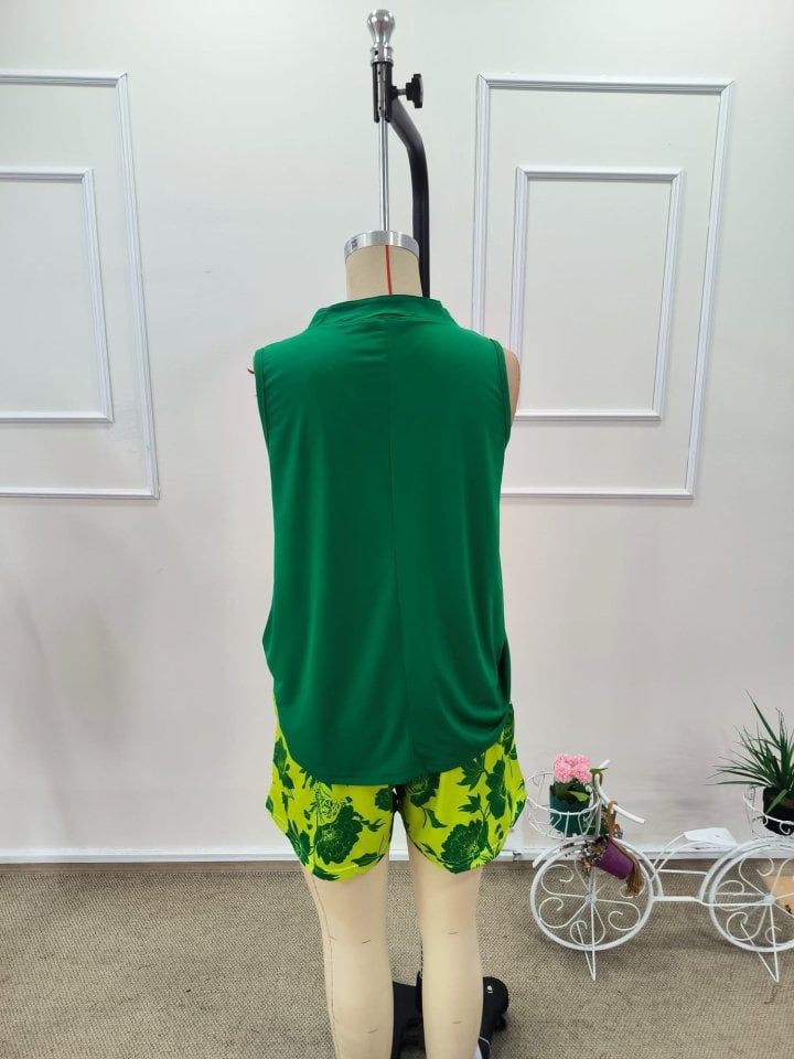 Women's Sleeveless V-Neck Top and Floral Shorts Two-Piece Set - Janes - by Peralane - photo 6