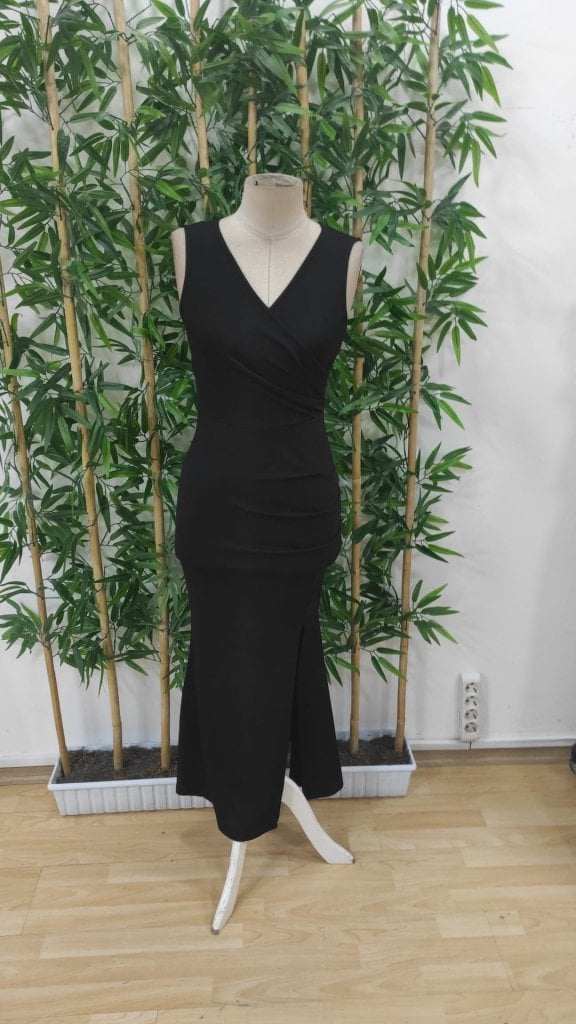 Women's Sleeveless V-Neck Maxi Dress with Slit - Janes - by Peralane - photo 6