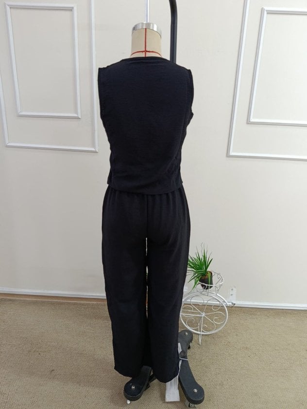 Women's Sleeveless V-Neck Blouse and Wide-Leg Trousers Two-Piece Set - Janes - by Peralane - photo 7