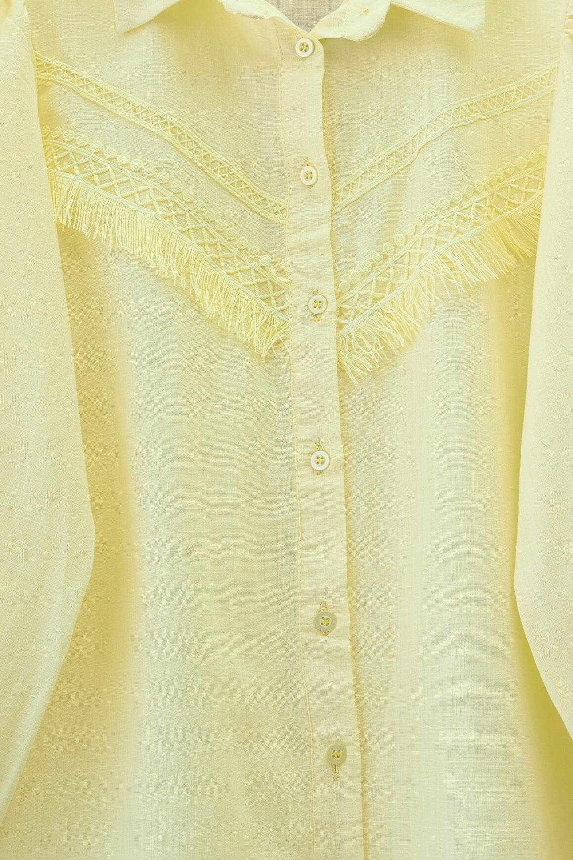 Pale Yellow Guipure Fringe Blouse with Raw Linen Look and Balloon Sleeves - Podyumplus - by Peralane - photo 6