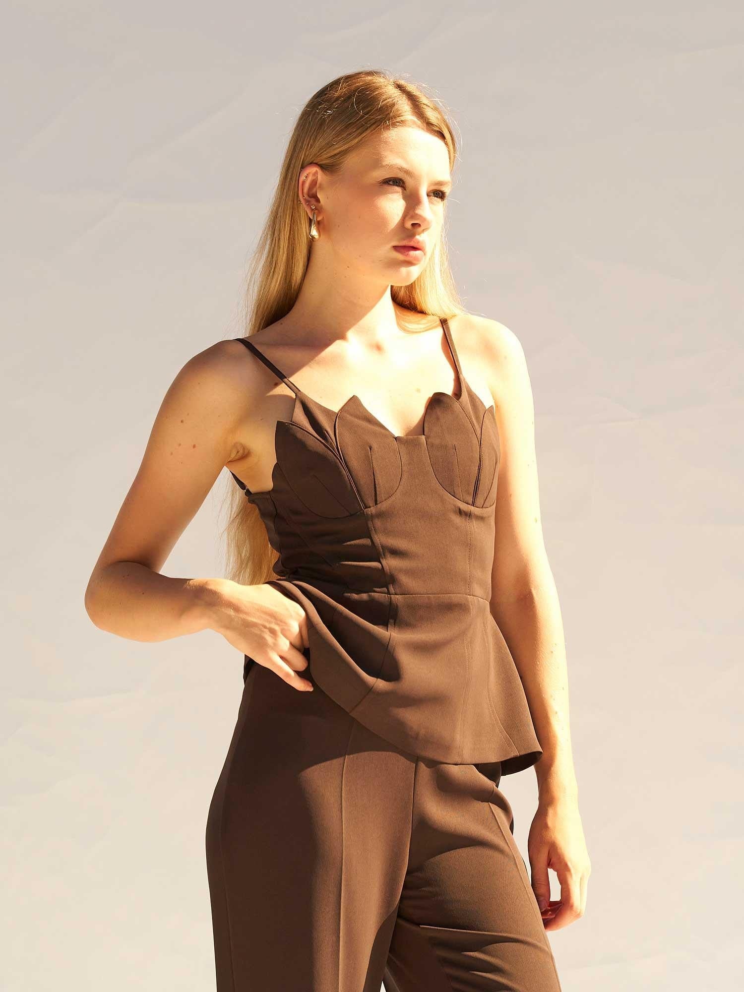 Petal Neckline Bustier Top and Trousers Co-ord Set in Brown - Lefon - by Peralane - photo 7