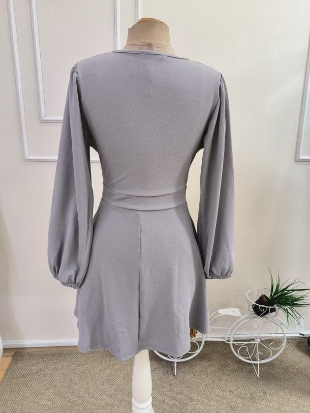 Women's Long Sleeve Wrap V-Neck Romper with Gold Chain Belt - Janes - by Peralane - photo 6