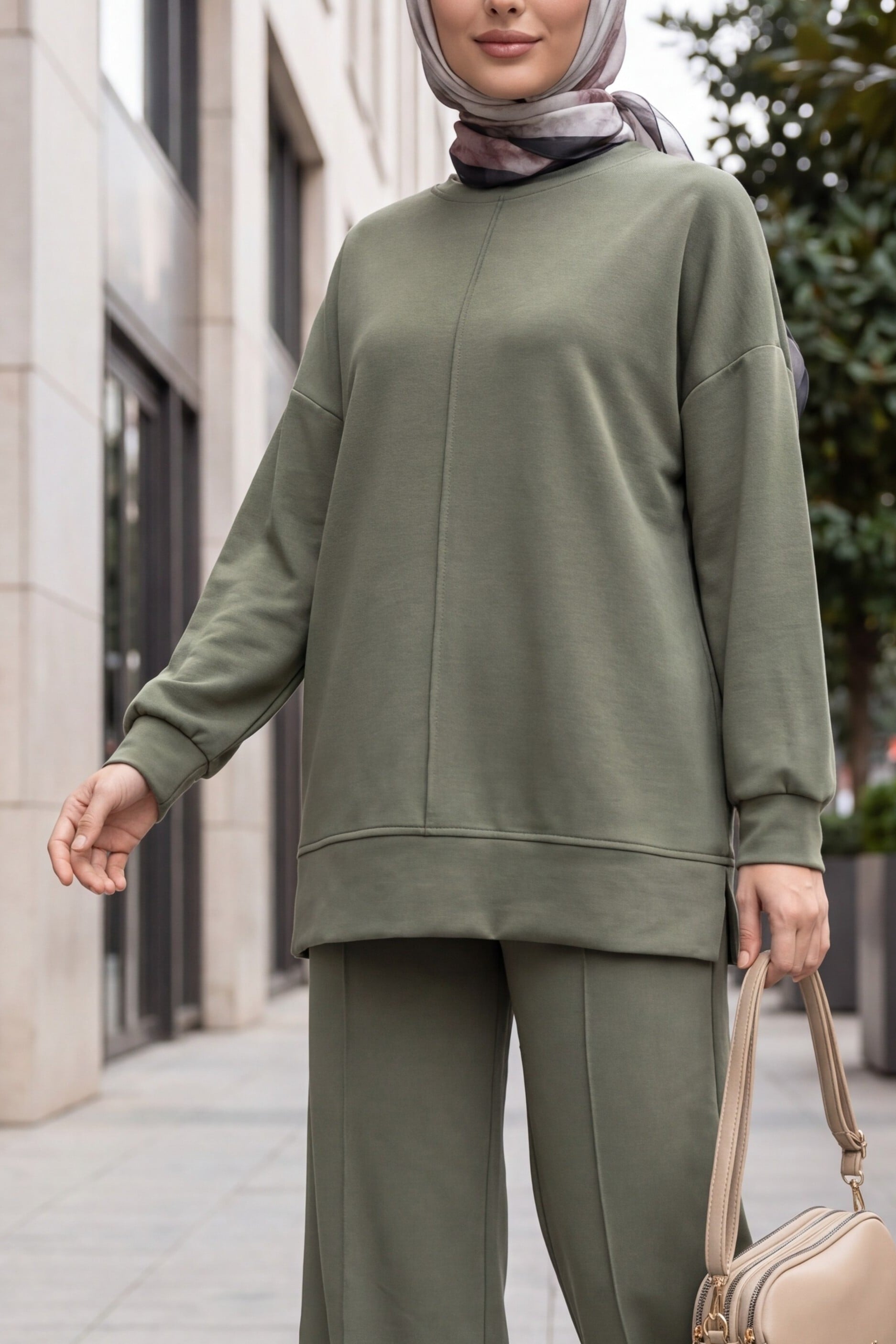 Olive Green Two-Piece Set with Sweatshirt and Wide-Leg Trousers - Podyumplus - by Peralane - photo 2