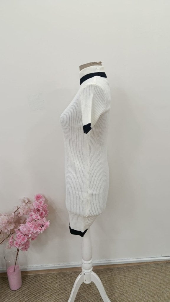Women's Short-Sleeved Mock Neck Knit Dress with Black Trim - White - Janes - by Peralane - photo 5