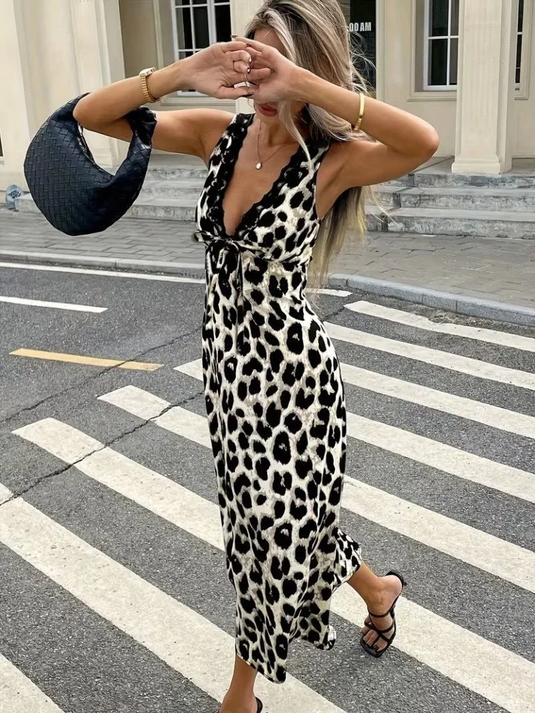Women's Sleeveless Deep V Lace Trimmed Tie Waist Maxi Dress - Janes - by Peralane - photo 2