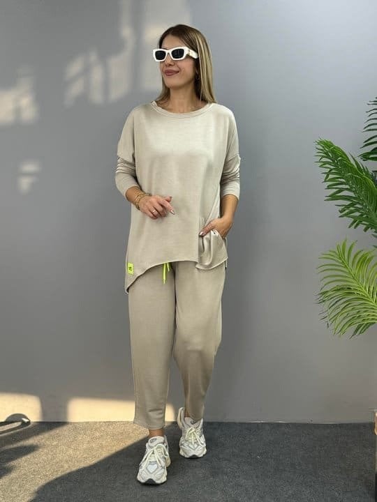 Women's Two-Piece Lounge Set in Beige with Badge Detail - Janes - by Peralane