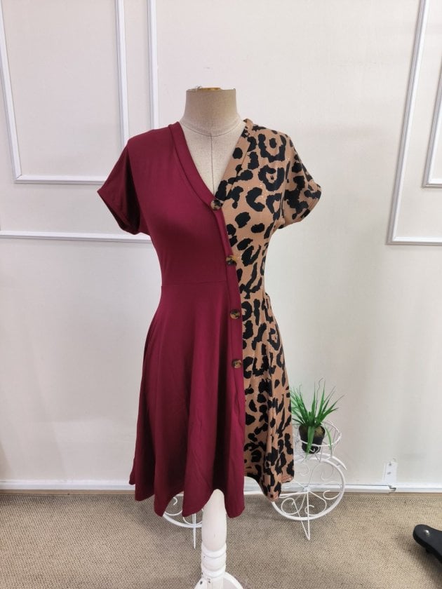 Women's Short-Sleeved V-Neck Viscose Dress with Leopard Panel - Janes - by Peralane - photo 4