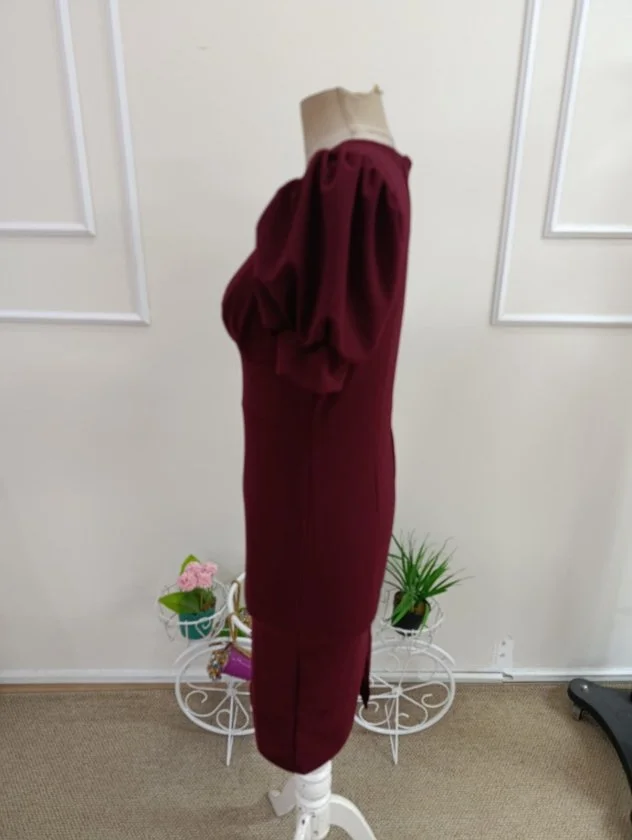 Women's Short-Sleeve Scalloped Neck Knit Dress in Burgundy - Janes - by Peralane - photo 6