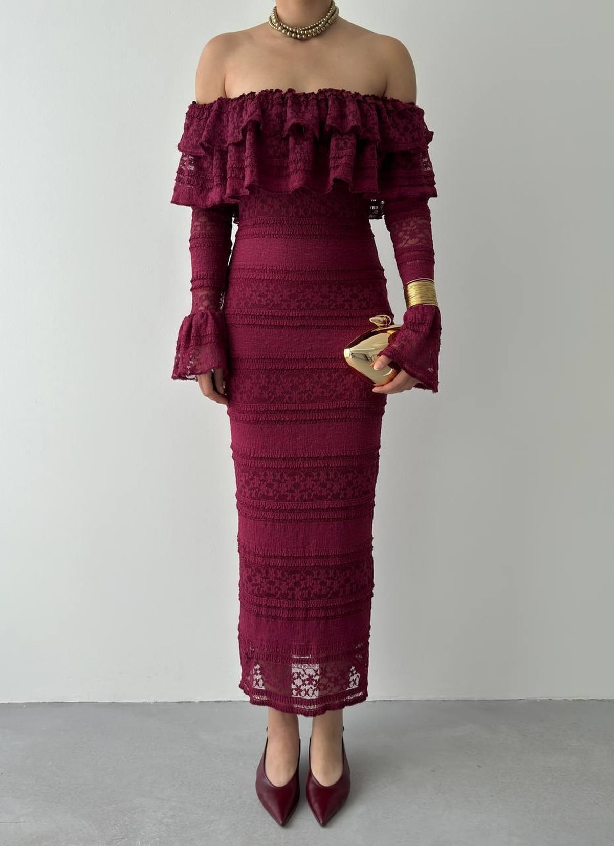 Vova Off-Shoulder Lace Dress in Burgundy - Etika - by Peralane - photo 2