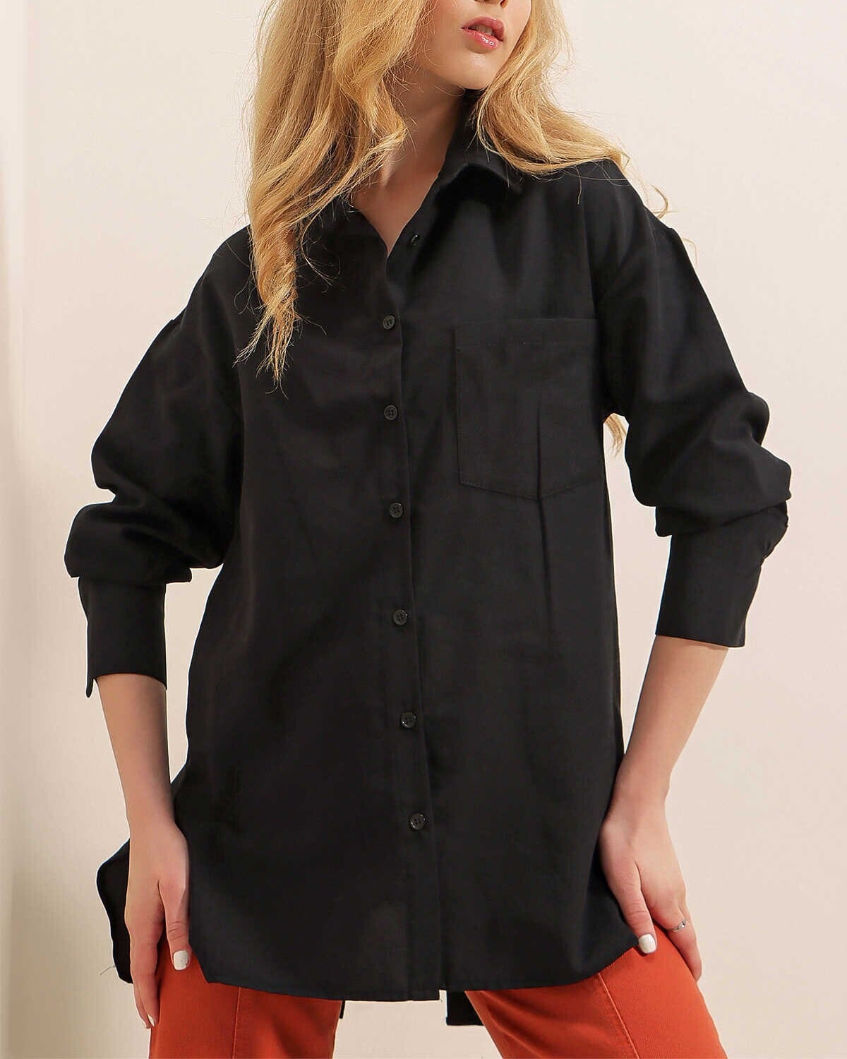 Black Long-Sleeve Boyfriend Shirt with Back Buttons and Chest Pocket - Bigdart - by Peralane - photo 2